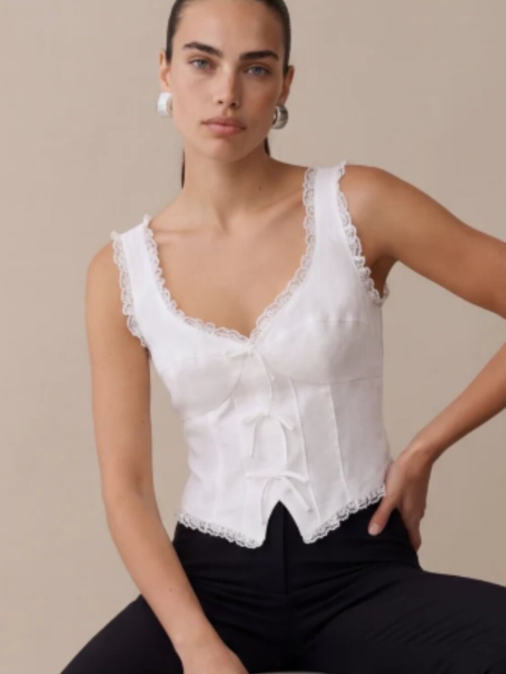 Kourt Women’s Giogia White Linen Lace-Trim Bow Front Tank Top. Sz 10